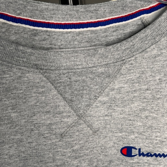 Champion crew neck sweater power blend left ches Oxford gray size small - Picture 5 of 6